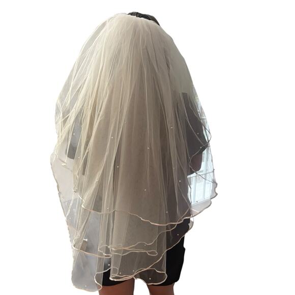 Wedding Veil on Comb White Multi-layer Tulle Bridal - Picture 2 of 9
